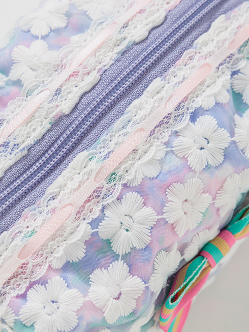 新品fafa フィフィレースのクラッチポーチ収納刺繍小物入りクリア