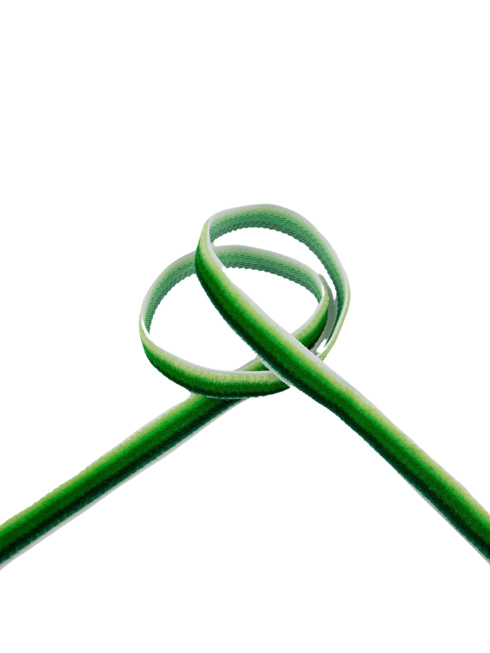 xA{ - O[